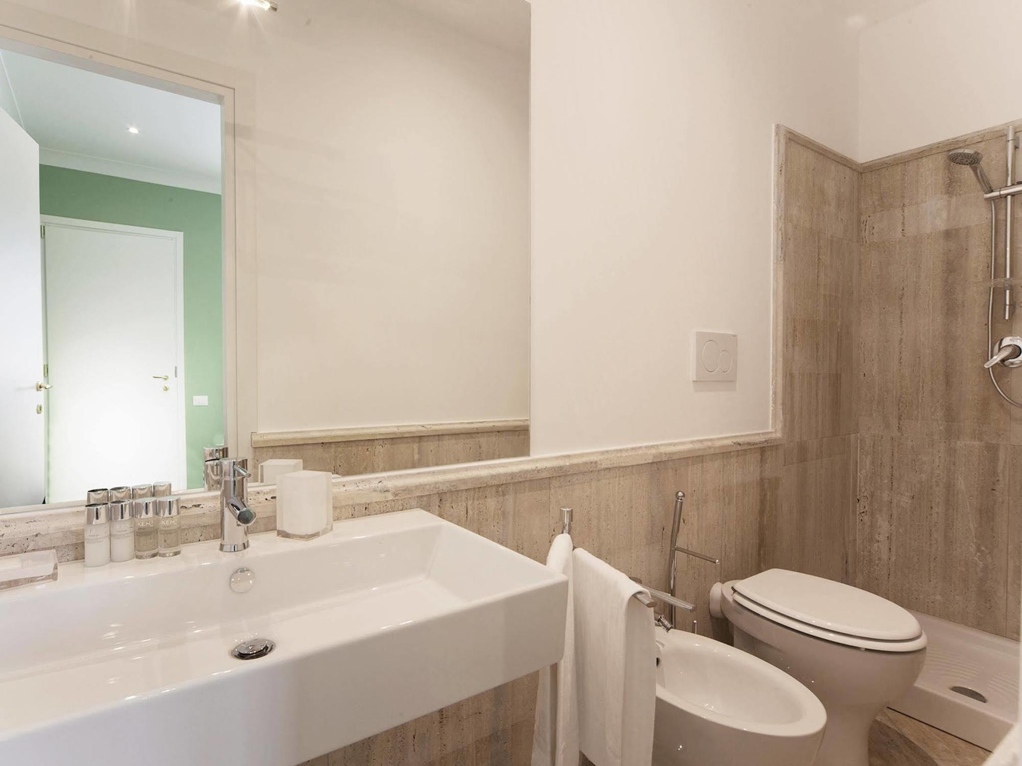 The One Prati Rooms Rzym Zewnętrze zdjęcie