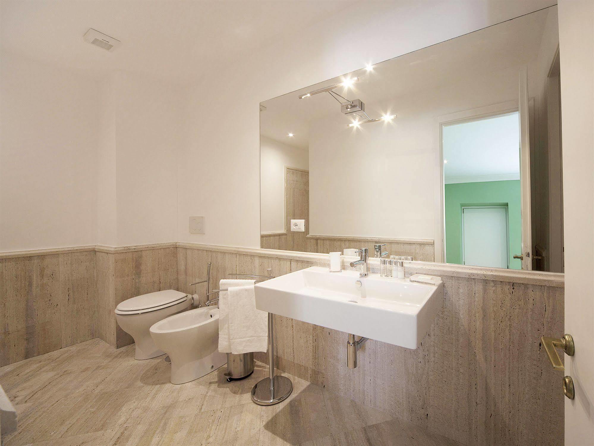 The One Prati Rooms Rzym Zewnętrze zdjęcie